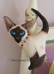 Siamese sealpoint stuffed 17.9 bed